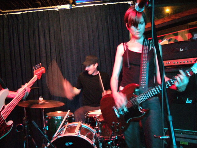 Pete Caldes, Juliana Hatfield